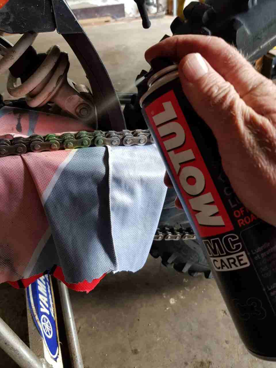 bike chain lubricant